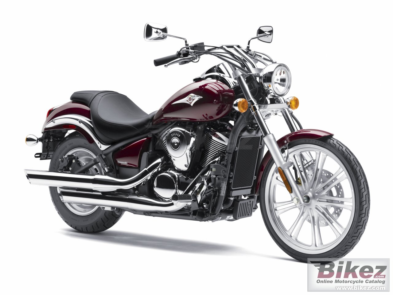 Big Kawasaki vulcan 900 custom picture and wallpaper from Bikez.com